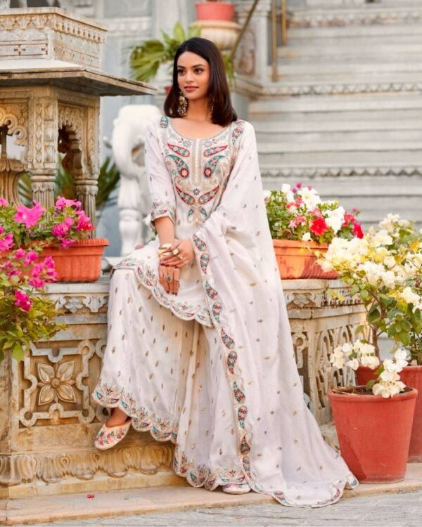 JD-584 – 3-Piece Fancy Kurti Set